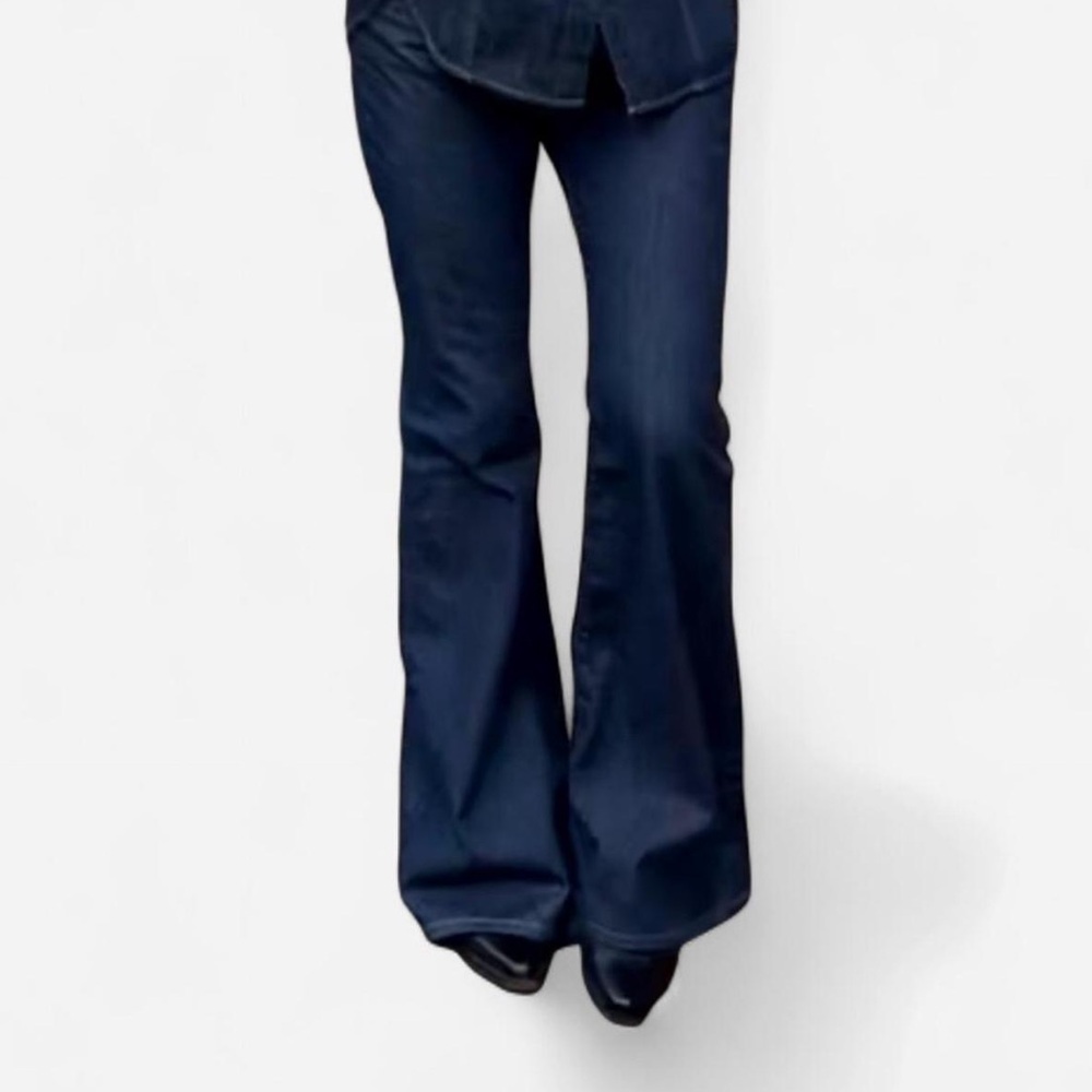SOLD OUT - COS Relaxed Bootcut Denim Blue Jeans Pants Size 26